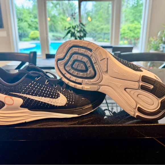Nike Lunarglide 7 Black Sneakers - Picture 5 of 6
